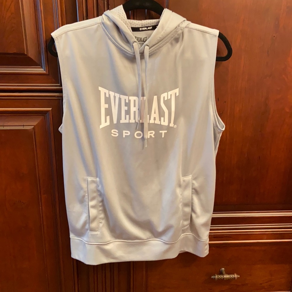 Sleeveless Everlast Sport top